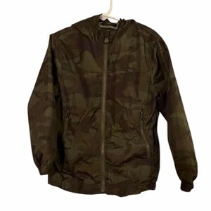 GAP Green Camouflage Jacket | Kids Size 5